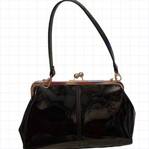 COPY - Black patent leather kiss lock handbag